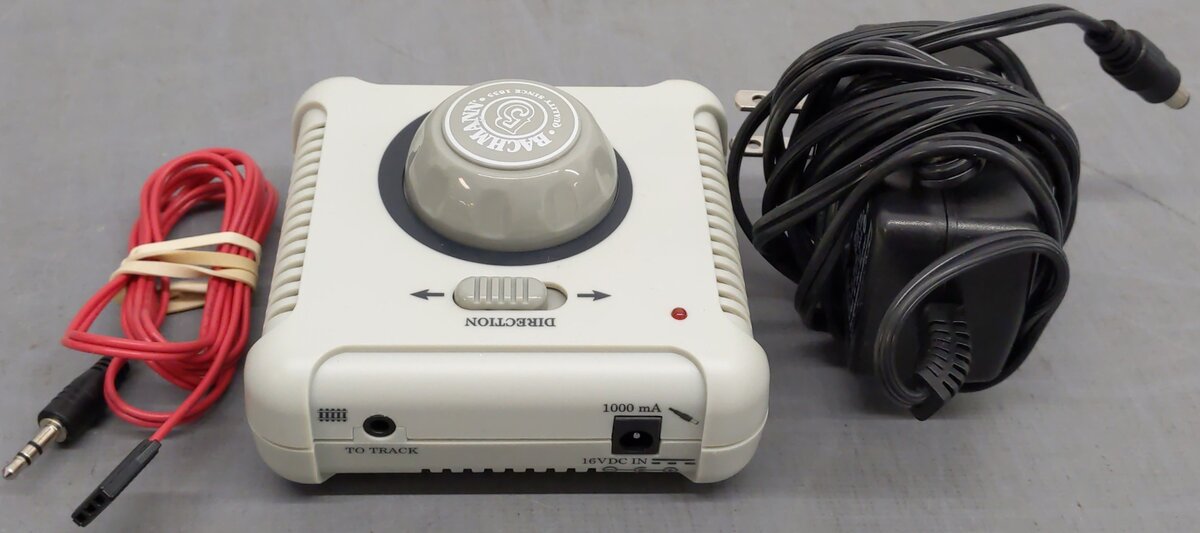 Bachmann 44211 Power Pack and Speed Controller EX