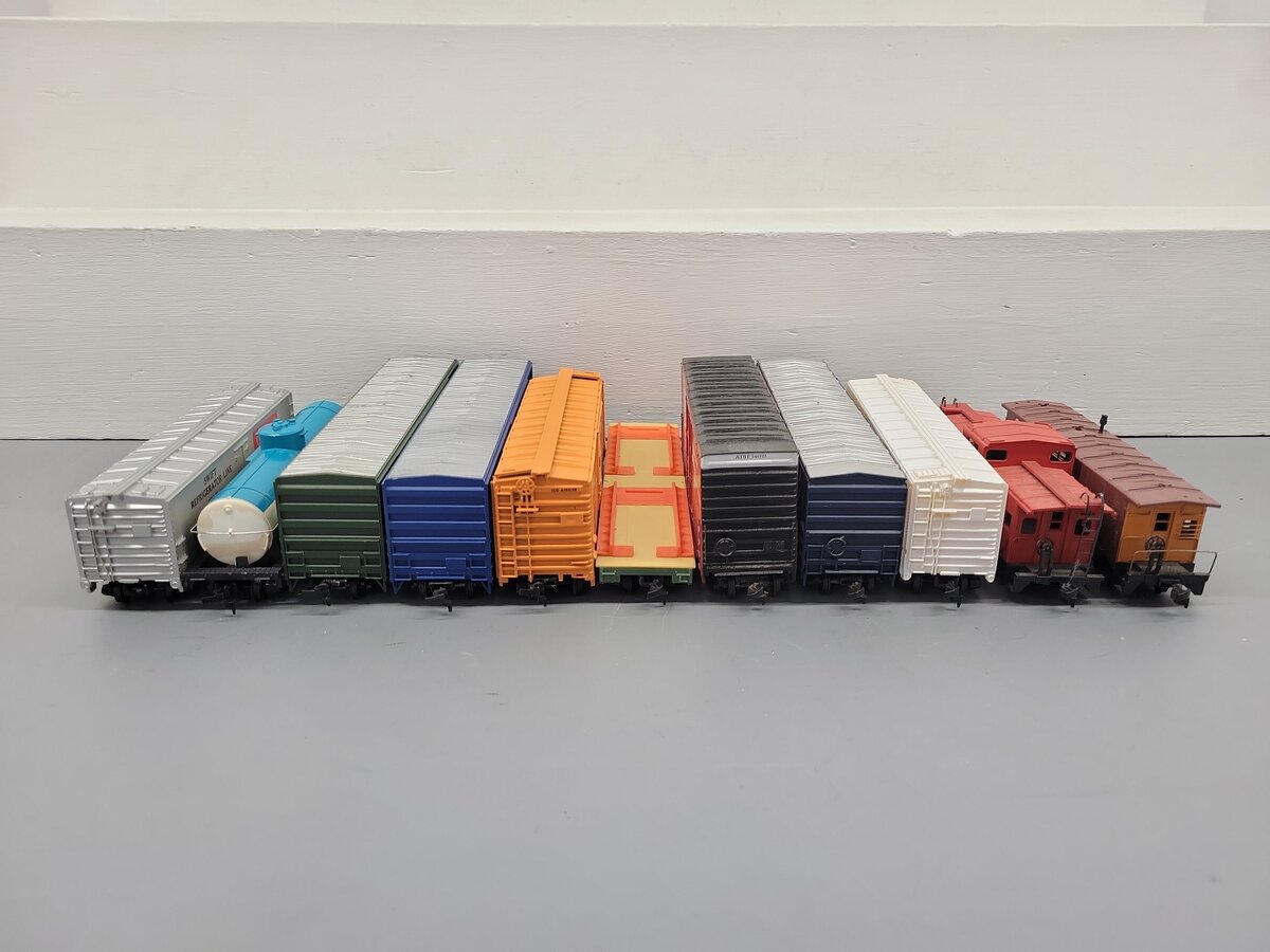 Mantua, Accurail, & Other HO Scale Assorted Freight Cars: 4226, 90806 [11] VG