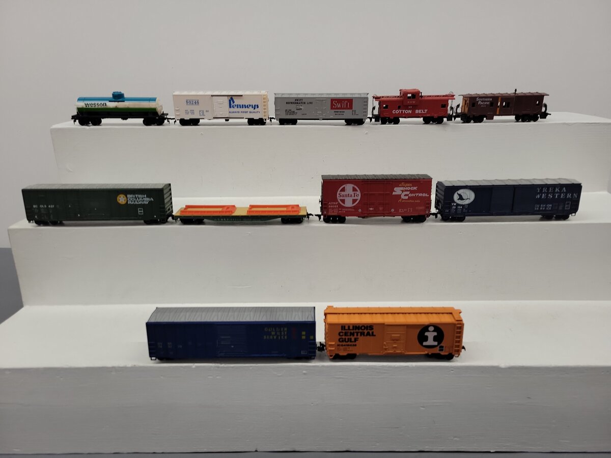 Mantua, Accurail, & Other HO Scale Assorted Freight Cars: 4226, 90806 [11] VG