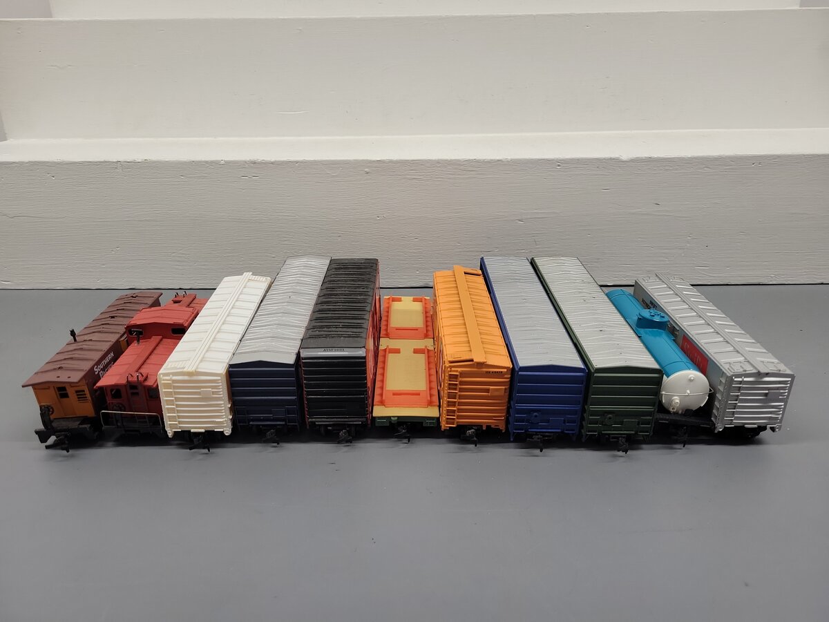 Mantua, Accurail, & Other HO Scale Assorted Freight Cars: 4226, 90806 [11] VG