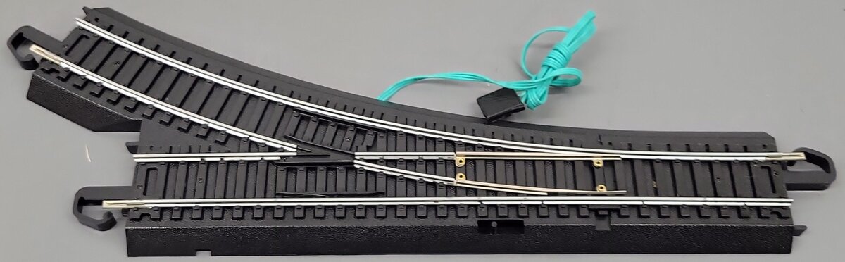 Bachmann 44462 HO E-Z Track Right-Hand Switch Turnout EX