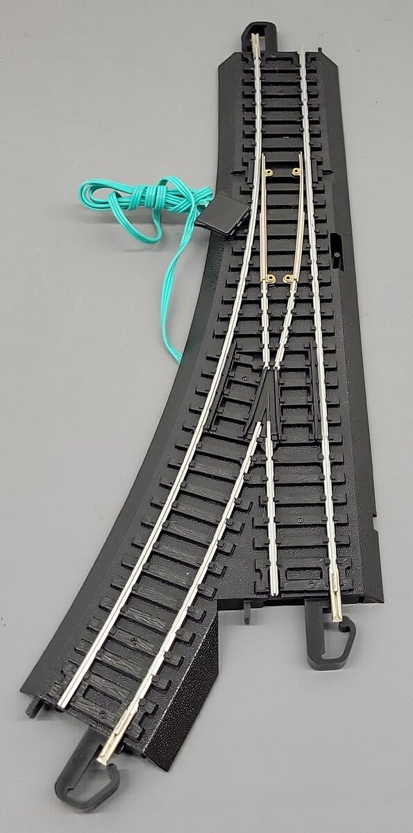 Bachmann 44462 HO E-Z Track Right-Hand Switch Turnout EX
