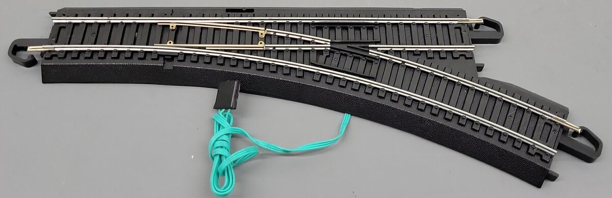 Bachmann 44462 HO E-Z Track Right-Hand Switch Turnout EX