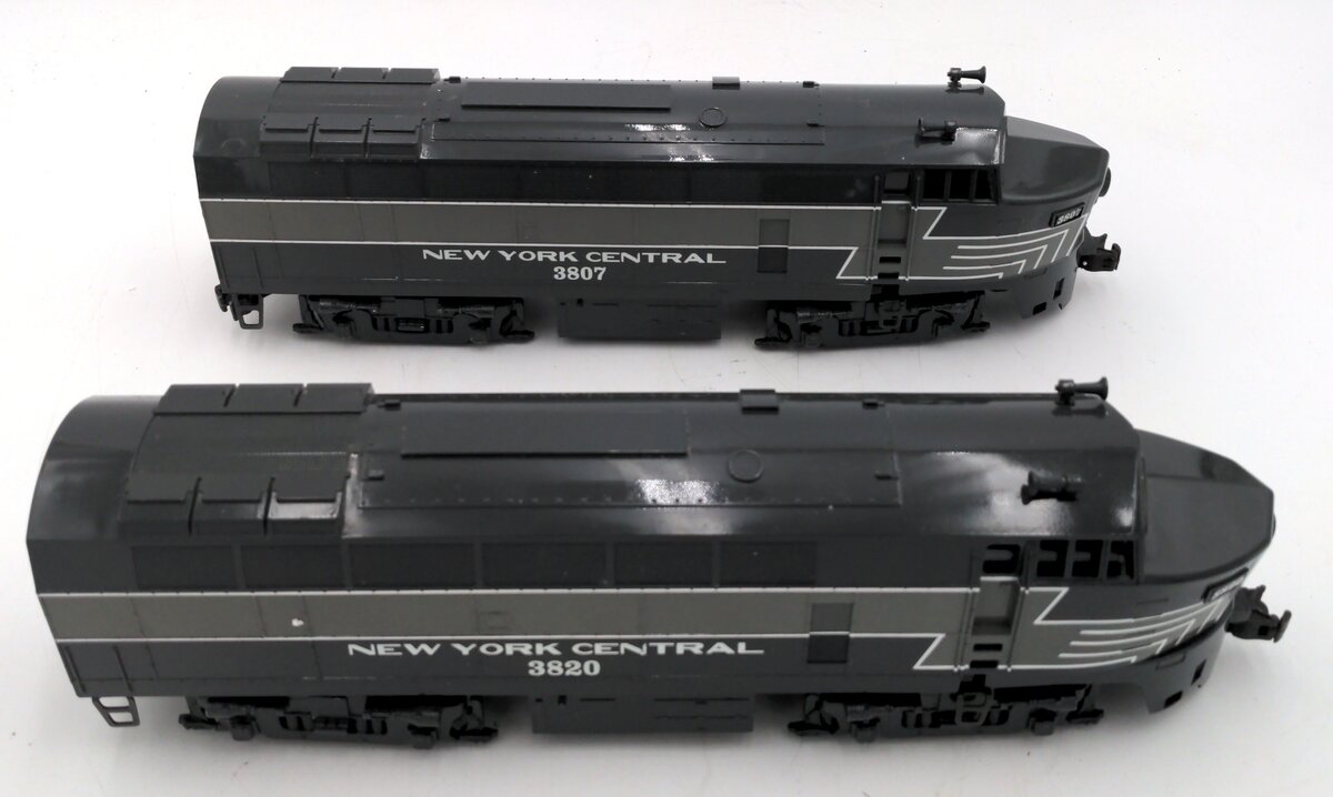 Williams 205 O New York Central Sharknose AA Diesel Locomotive Set #3807/3820 EX/Box
