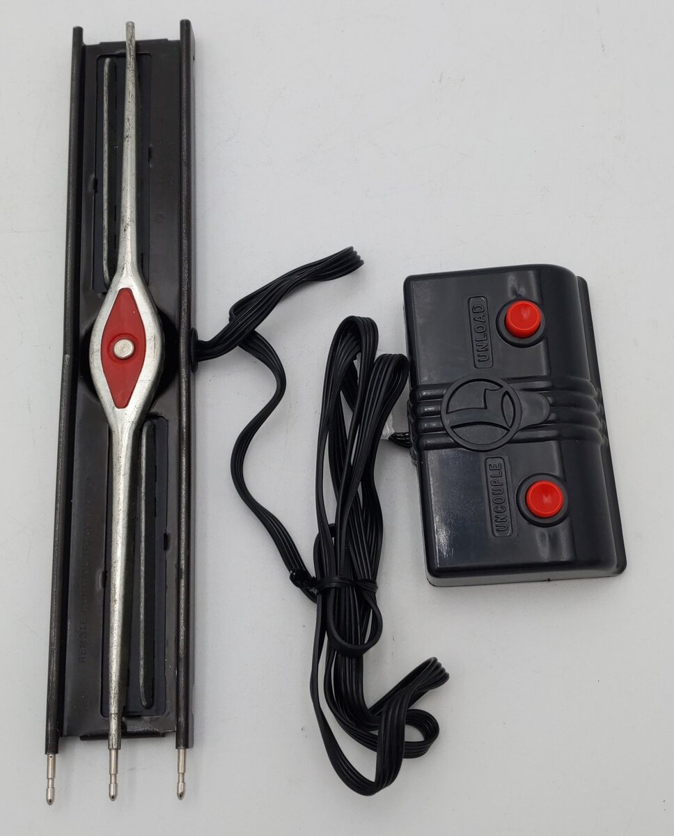 Lionel 6-12746 O27 Gauge Operating Uncoupling Remote Control Track EX/Box
