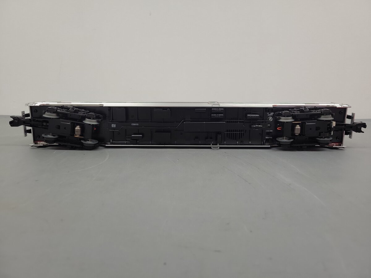Lionel 2527110 O Gauge Pennsylvania 18" Aluminum SS Diner #4525 EX/Box