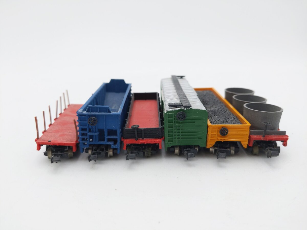 Bachmann N Scale Assorted Freight Cars [6] EX