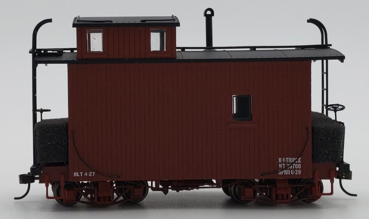 Bachmann 26566 On30 Data Only Oxide Red 18' Off-Set Cupola Caboose LN/Box