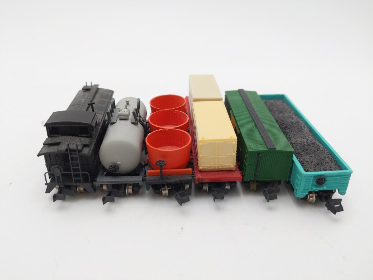 Bachmann and Others N Scale Assorted Freight Cars #224, #43227, #31206 [6] EX