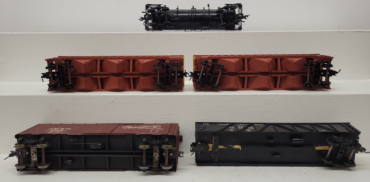 O Scale CUSTOM Assorted Freight Cars: #80008, #80023, #8746 [5] (2-Rail)