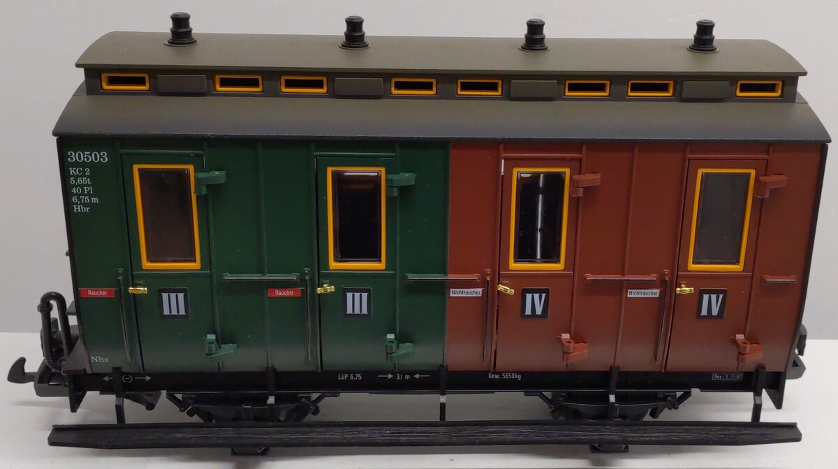 LGB 30503 G Scale 3rd/4th Class Compartment Car EX