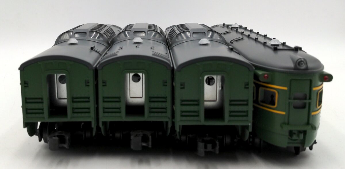 Williams O 02710 Luxury Lines O-27 Streamliners (4-Car Set) NIB