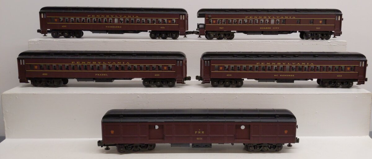 MTH 20-4018 O Gauge Pennsylvania 70' Madison Passenger 5-Car Set EX/Box