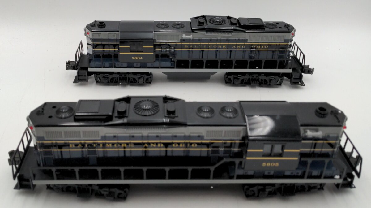 Williams GP03H O Baltimore and Ohio GP9 AA Diesel & Dummy Locomotive Set w/Horn EX/Box