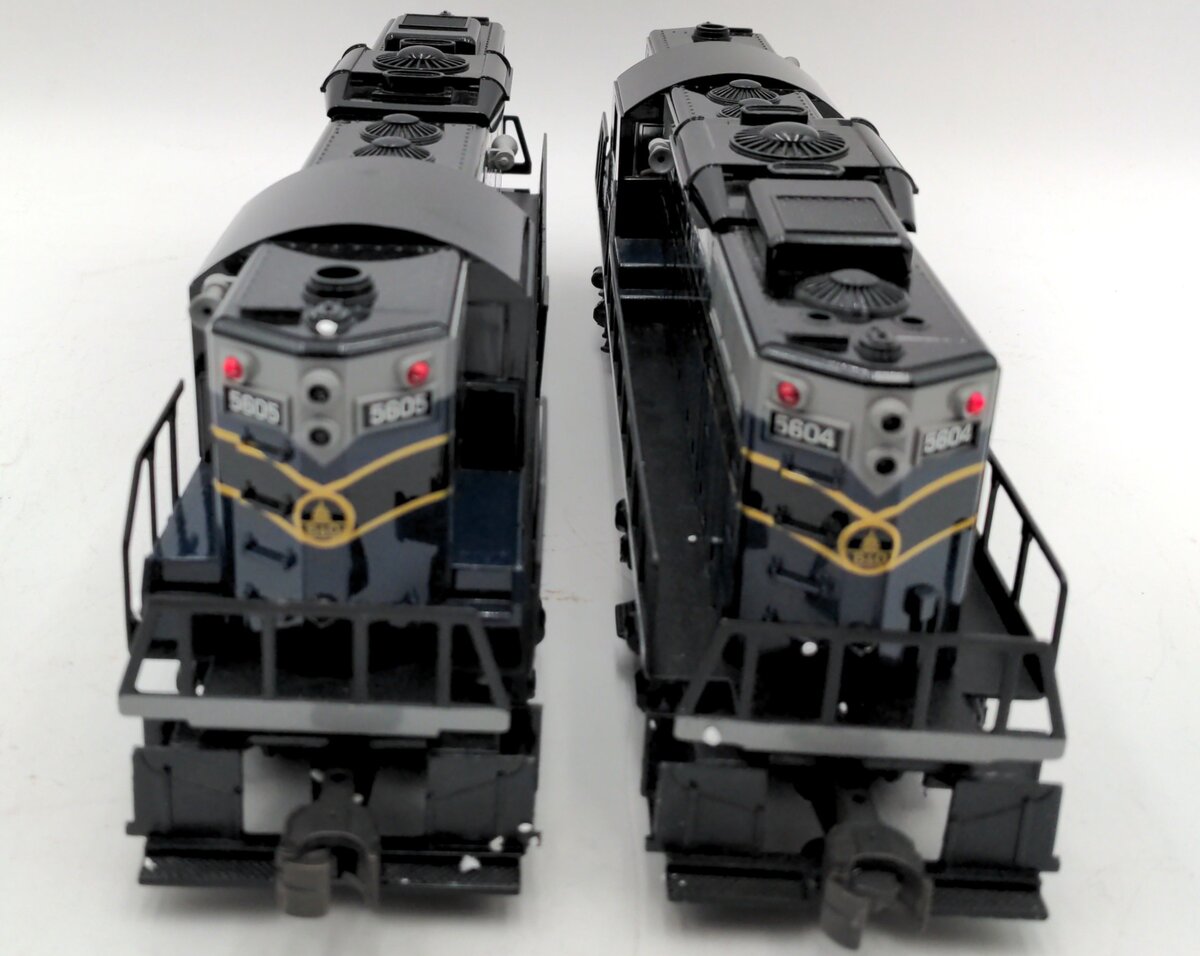 Williams GP03H O Baltimore and Ohio GP9 AA Diesel & Dummy Locomotive Set w/Horn EX/Box