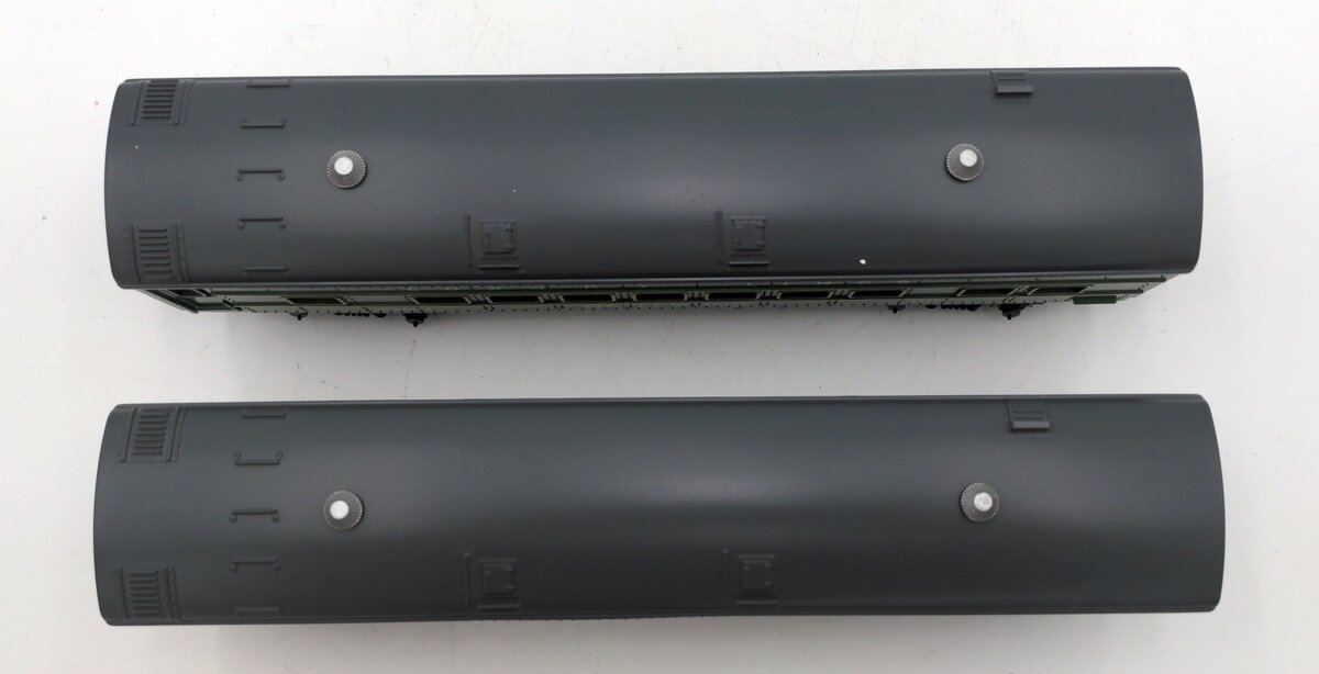 Williams STR-02710AO O Gauge Luxury Lines Streamliners 2 Car Add-On Set LN/Box
