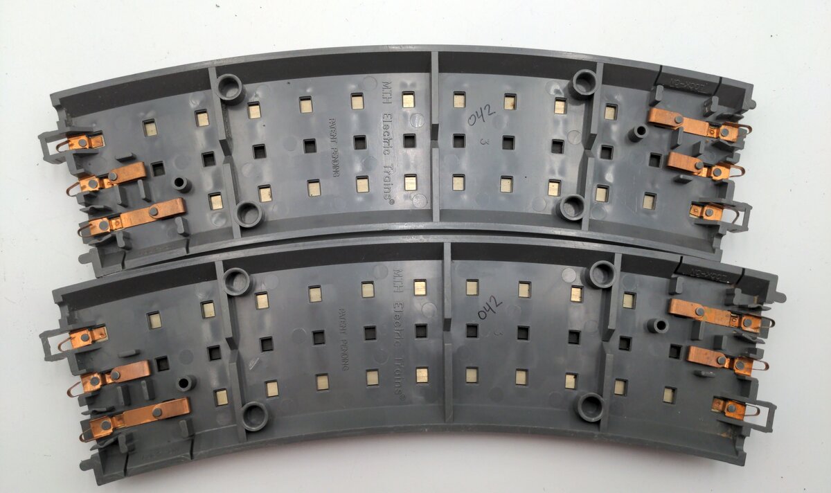 MTH 40-1042 O Gauge RealTrax O42 Curved Solid Rail Track Sections (12) EX