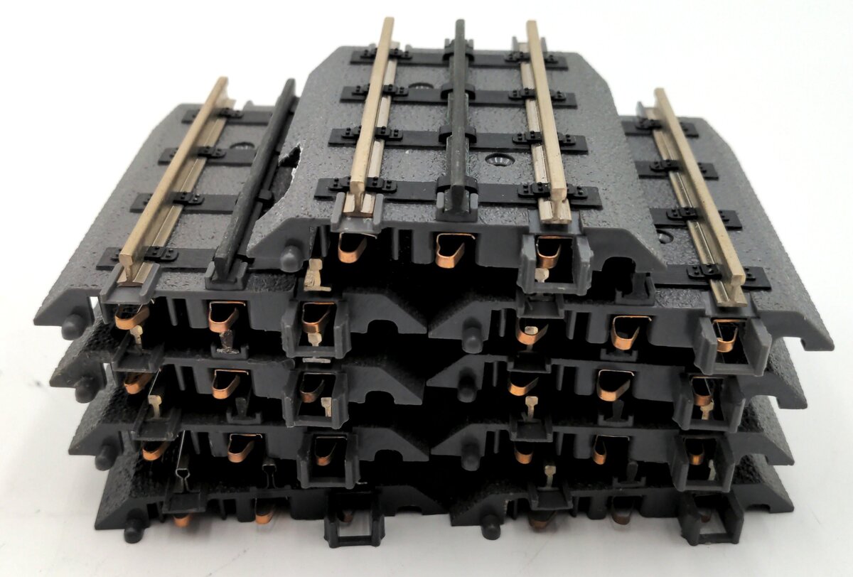 MTH 40-1018 RealTrax 3.5 Inch Straight Track (9) EX