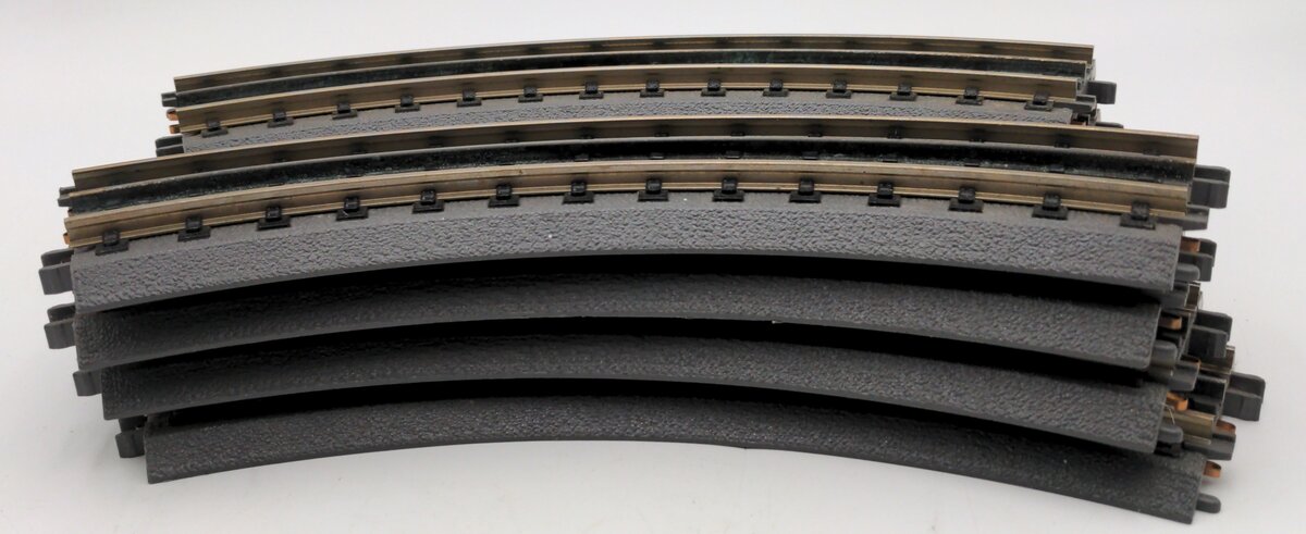 MTH 40-1002X RealTrax O31 Curved Track Black Center (8) VG