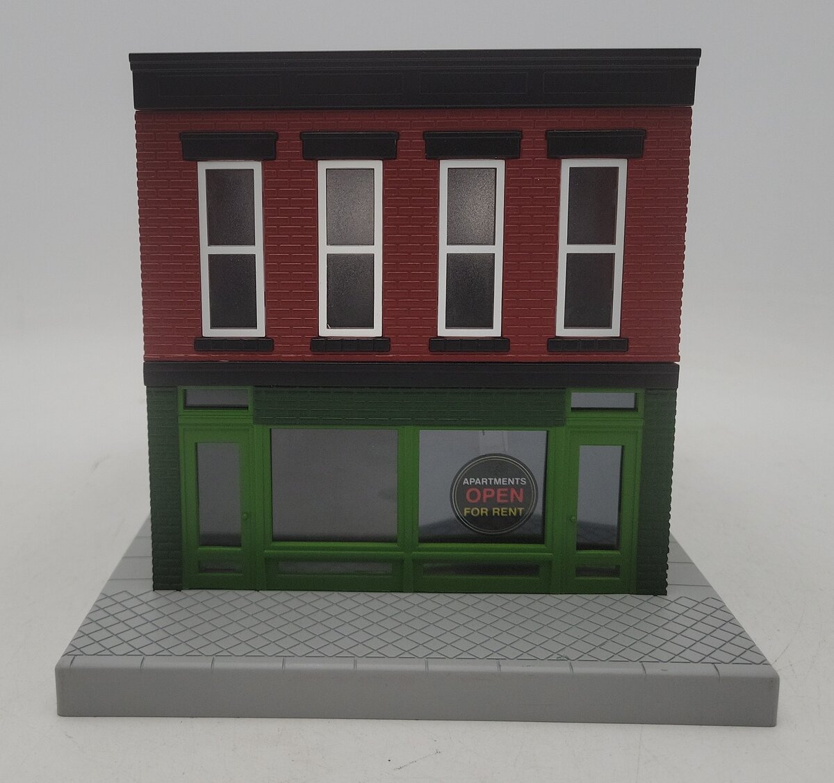 MTH O Gauge 2-Story Apartment Building EX