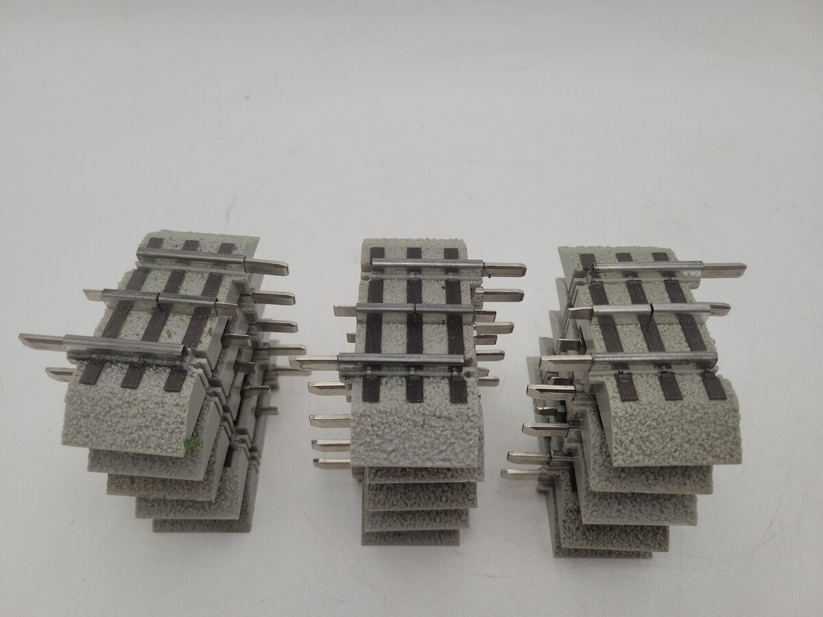 Lionel 6-12073 O 1-3/8" Straight FasTrack Section with Roadbed (15) VG