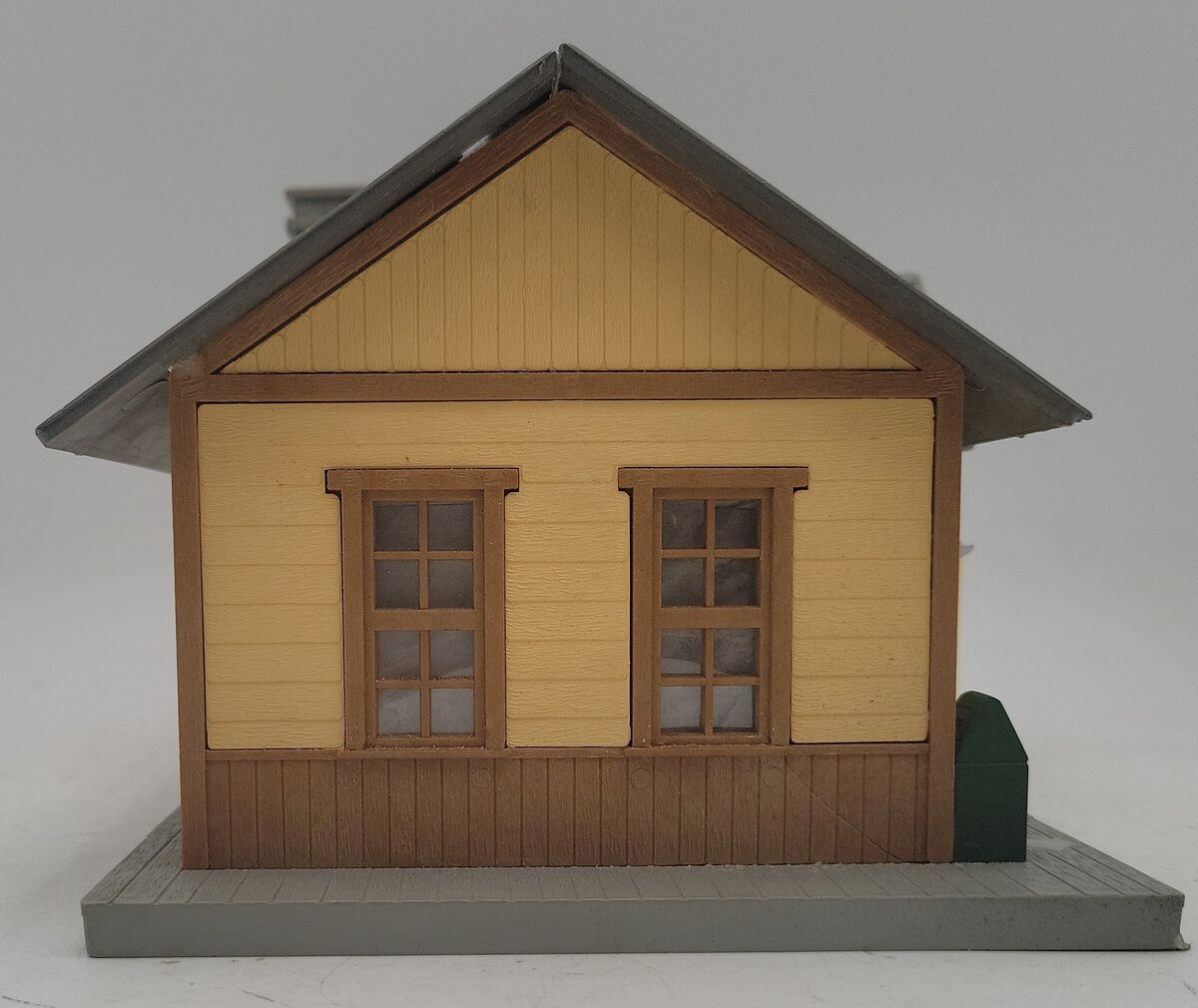 Lionel 6-12734 Passenger/Freight Station - Assembled VG