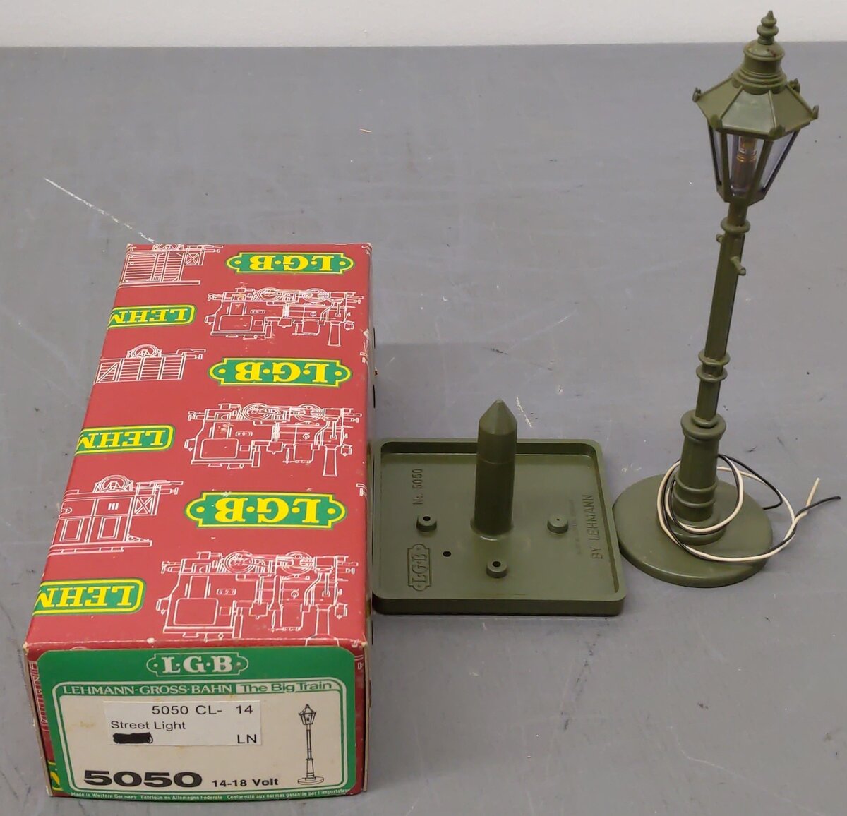 LGB 5050 G Scale Nostalgic Street Lantern Post 14 - 18 Volt EX/Box