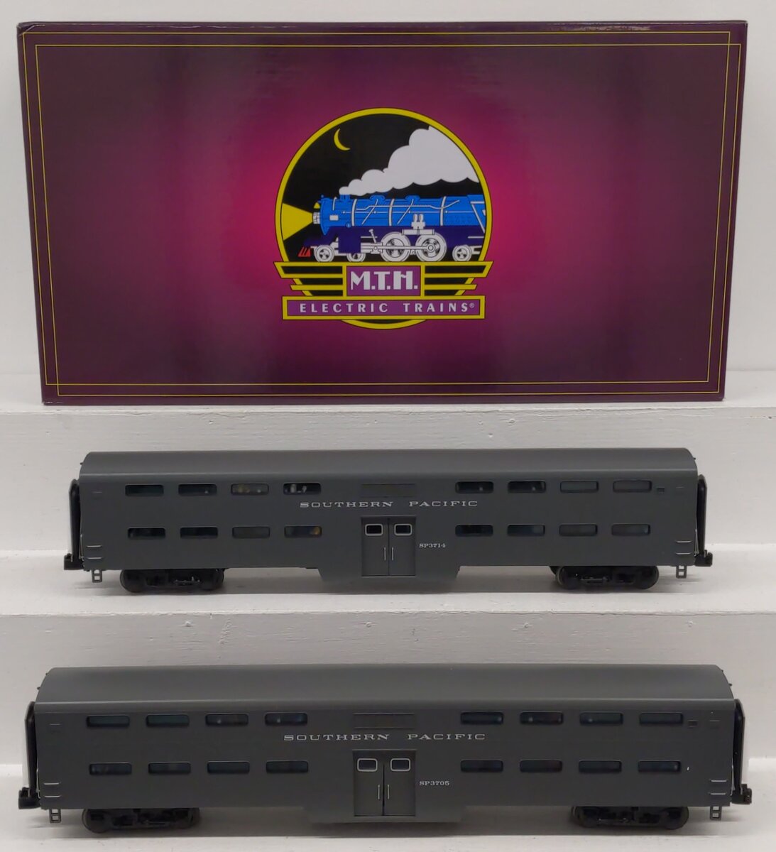 MTH 20-64251 O Gauge Southern Pacific 2-Car 70' Bi-Level Coach Passenger Set LN/Box