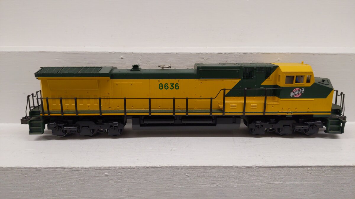 MTH 20-2159-1 O Gauge Chicago & Northwestern Dash-9 Diesel Engine #8636 w/PS1 EX/Box