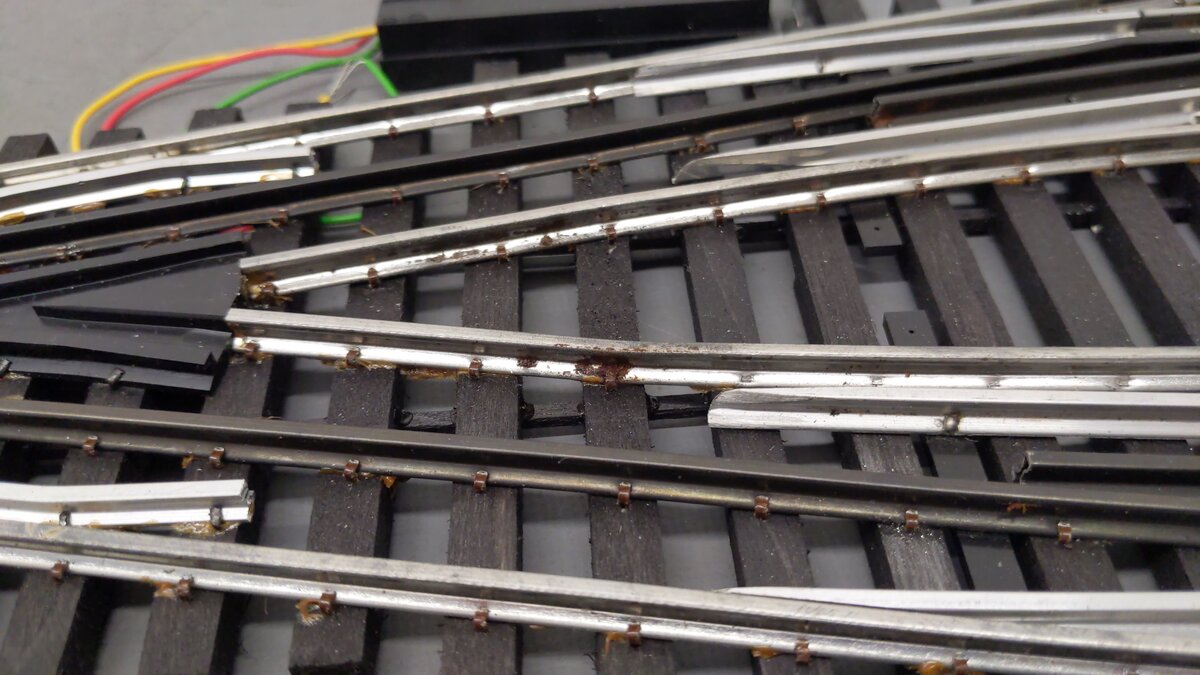 Ross 170M25 O Gauge Four Way Switch Turnout with Dz1000 VG