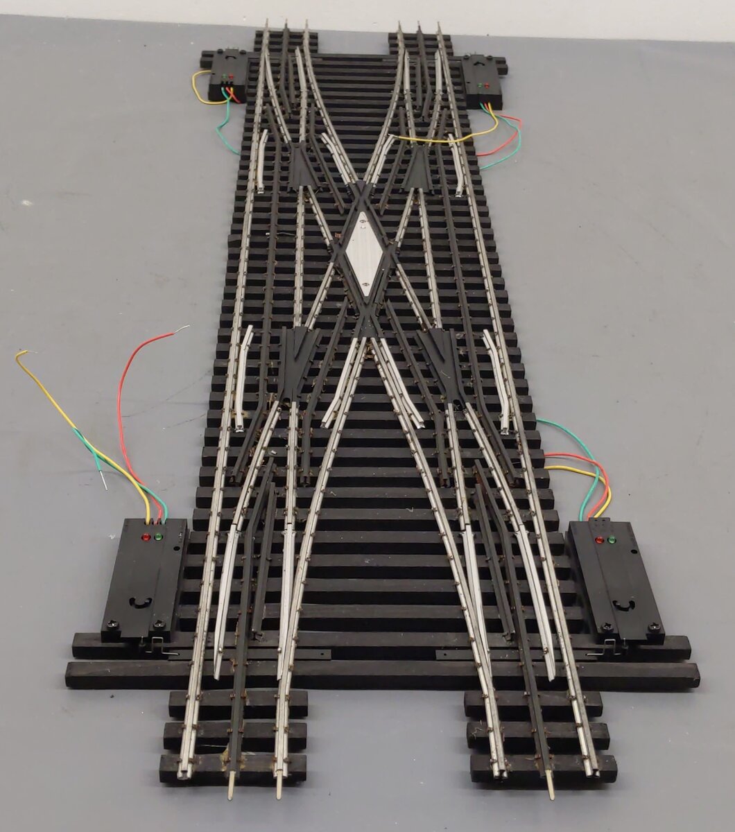 Ross 175 O Gauge Double-Slip Remote Switch Turnout with DZ-1000s VG