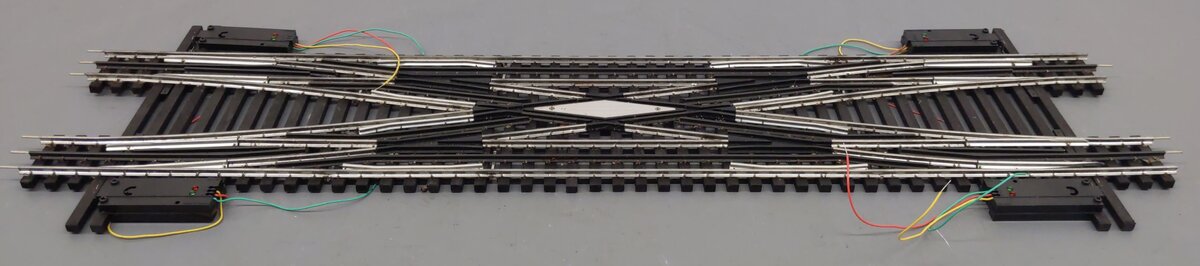 Ross 175 O Gauge Double-Slip Remote Switch Turnout with DZ-1000s VG