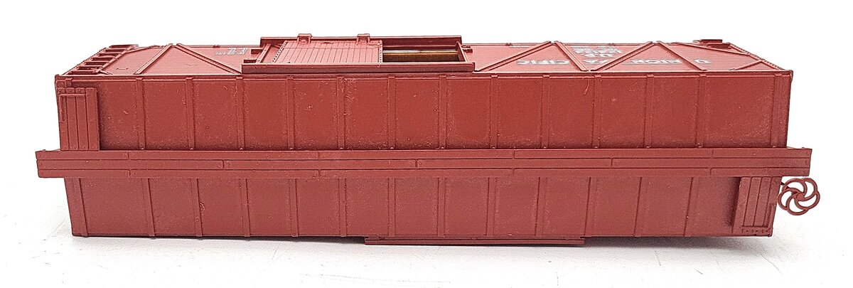 Walthers 932-2657 HO Scale Union Pacific Boxcar #124124 EX