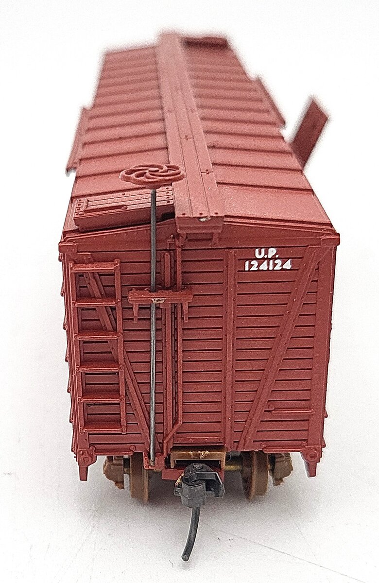 Walthers 932-2657 HO Scale Union Pacific Boxcar #124124 EX