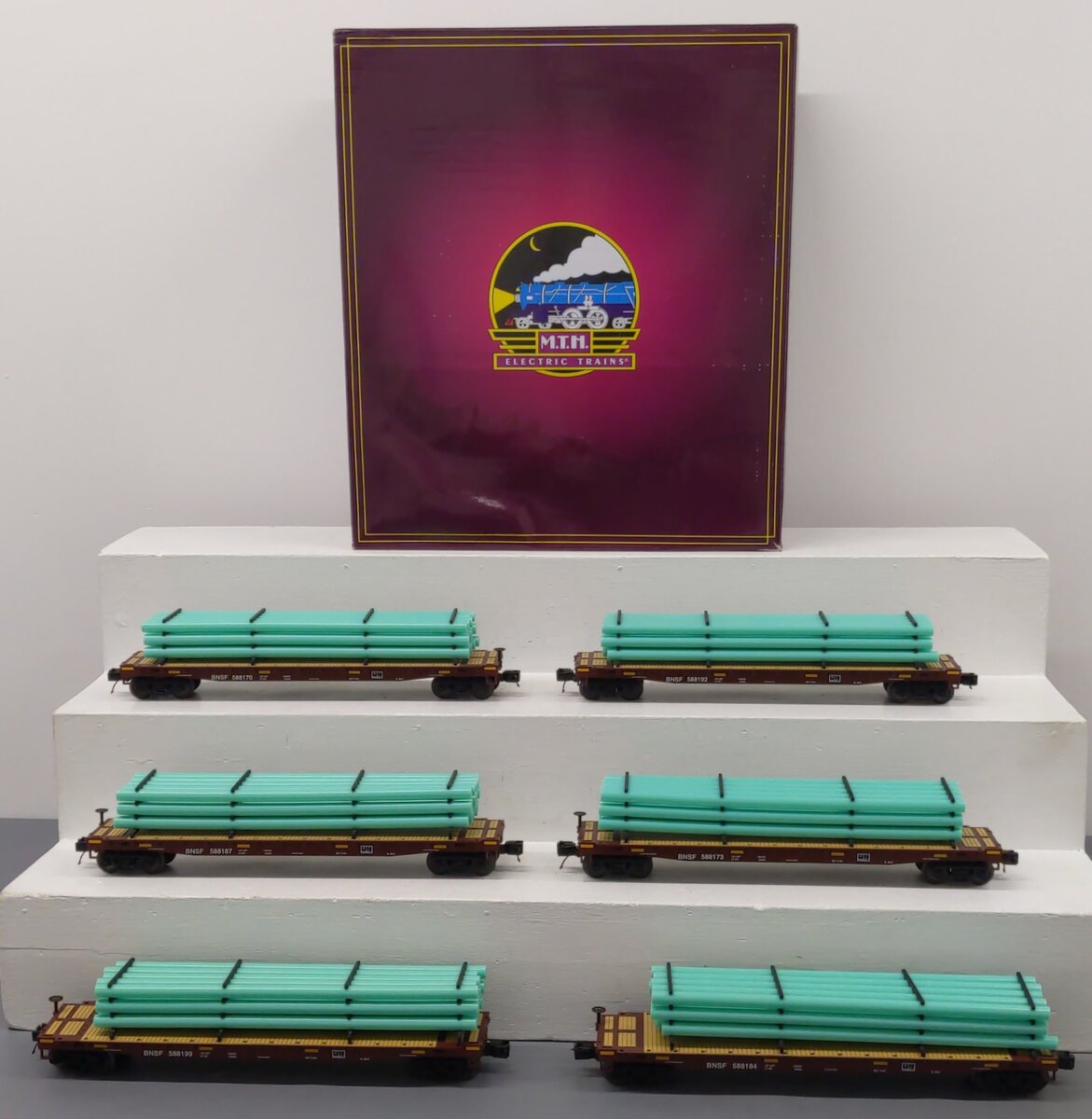 MTH 20-90778 O Gauge Premier Flat Car W/Pipe Load 6-Car Set EX/Box