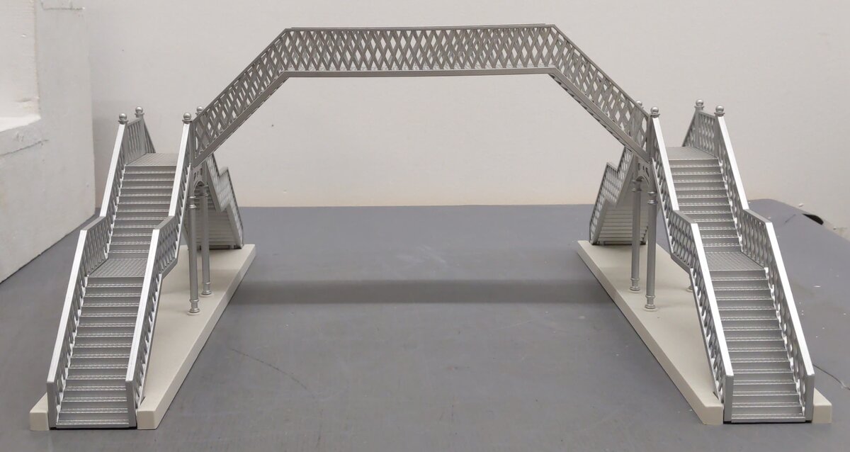 Lionel 6-14083 Pedestrian Walkover Bridge LN/Box