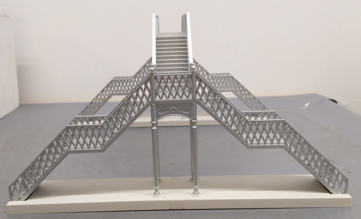 Lionel 6-14083 Pedestrian Walkover Bridge LN/Box