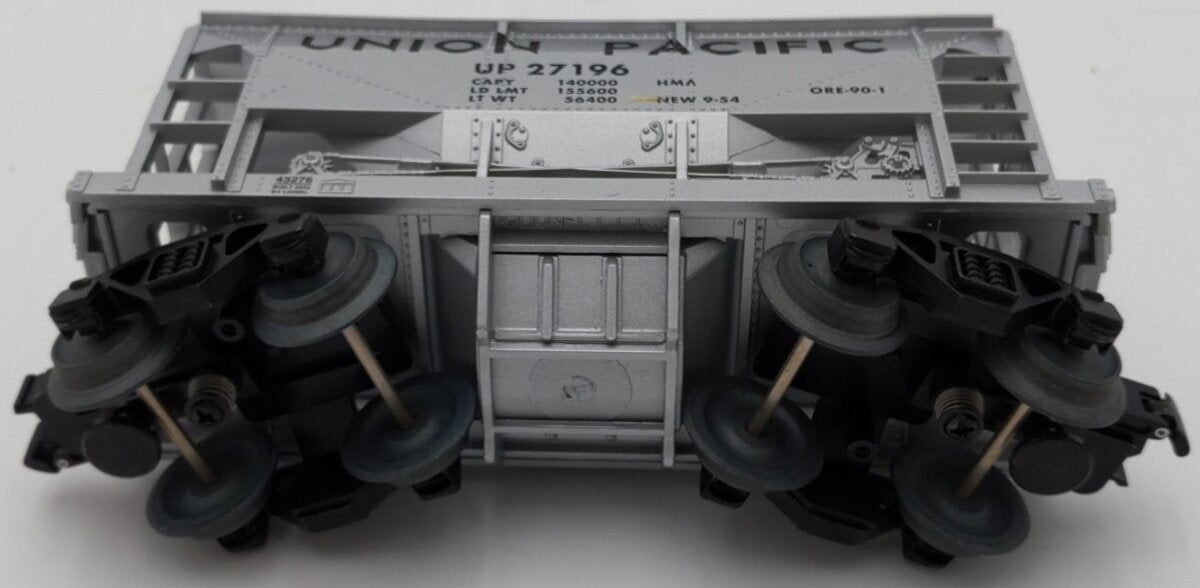 Lionel O Gauge Union Pacific Hopper Car #27196 w/ Stone Load EX