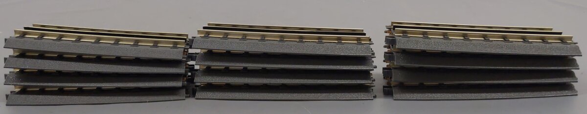 MTH 40-1049 O72 RealTrax Half Curved Track Section (Solid Rail) [12] EX/Box