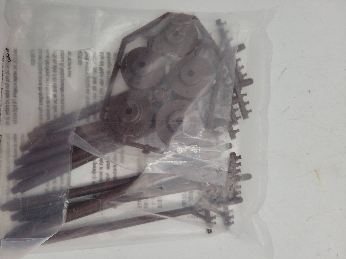 Lionel 6-62181 O Gauge Telephone Poles (Set of 10) NIB