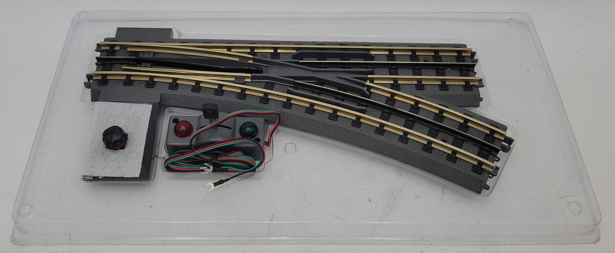 MTH 40-1055 O54 RealTrax Nickel Silver Right Hand Remote Switch Turnout LN/Box