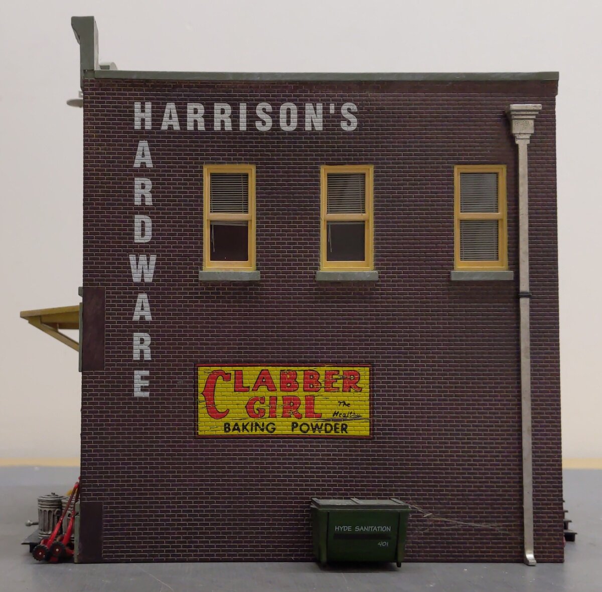 Woodland Scenics BR5022 HO Built-&-Ready Harrison's Hardware Building EX