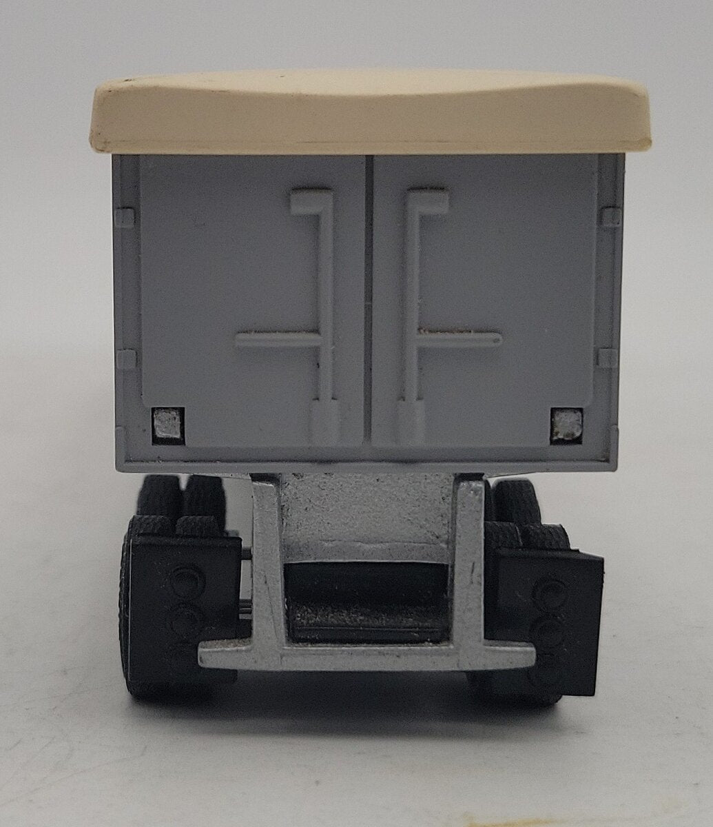 Lionel 6-12779 O Gauge Lionelville Grain Co. Tractor & Grain Rig EX/Box