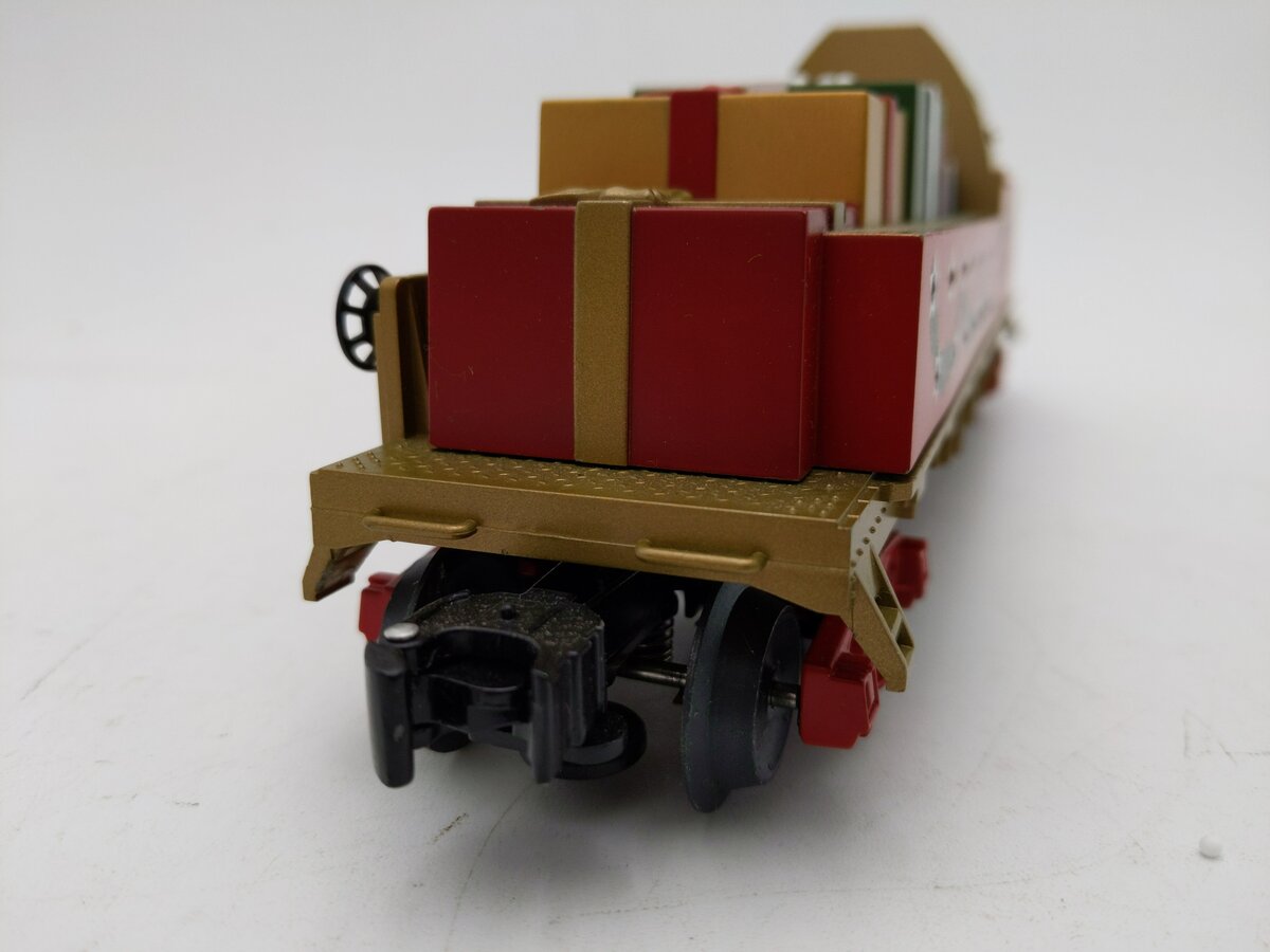 Lionel 6-37035 O Scale Santa's Operating Snow Globe Car VG