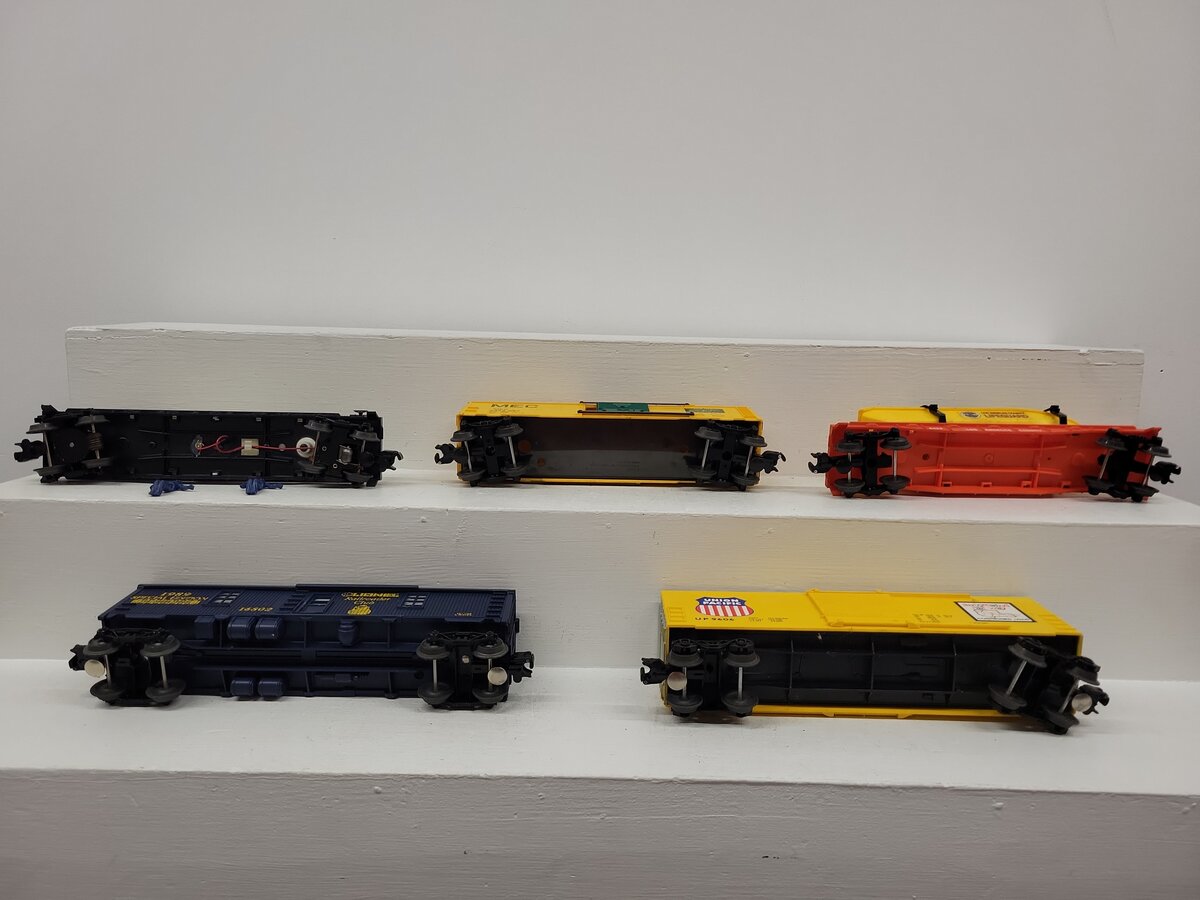 Lionel O Gauge Assorted Freight Cars [5]/Box