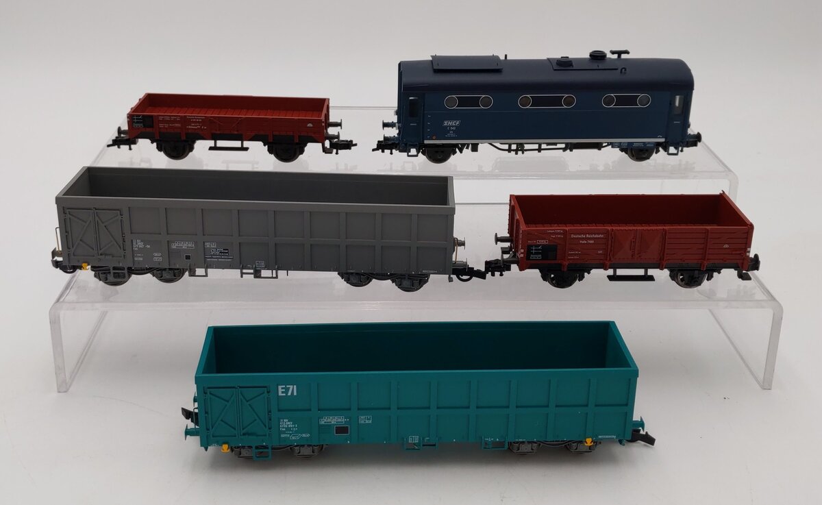 HO Scale Assorted Freight Car [5] EX