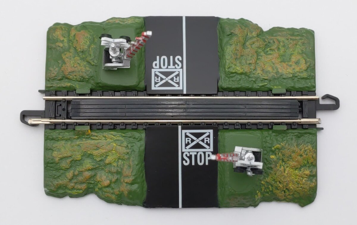 Bachmann 44879 N E-Z Track Crossing Gate EX