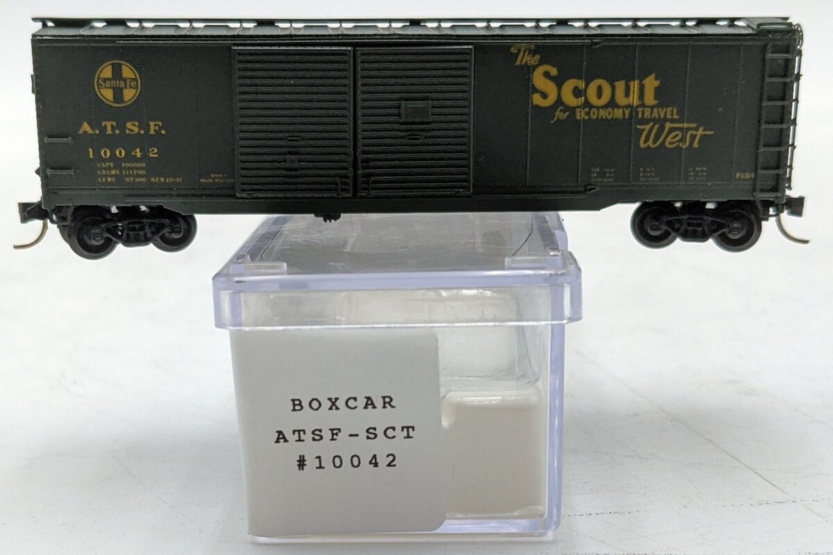Challenger Hobbies 10042 N ATSF 50' AAR Double Door Boxcar Scout LN/Box