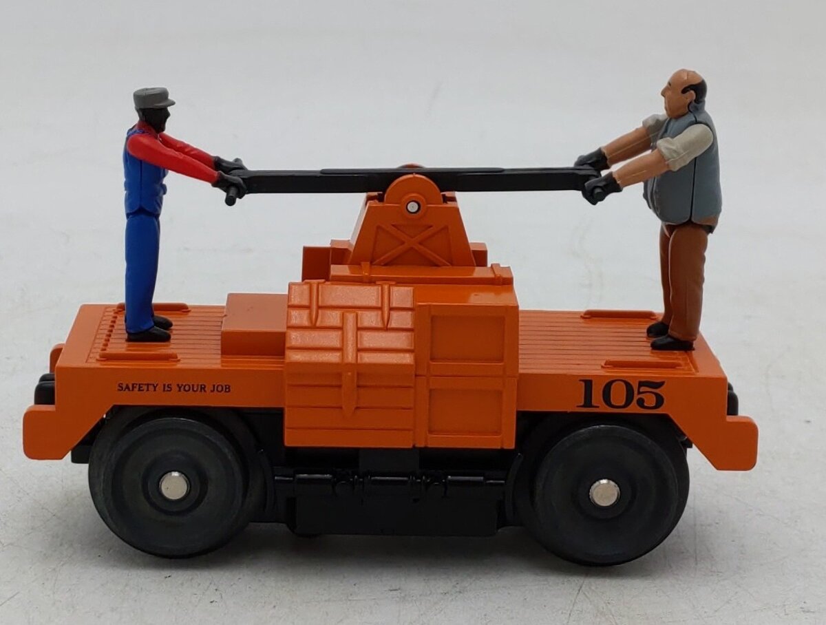 MTH 305236 O MoW Operating Handcar/orange #105 LN/Box
