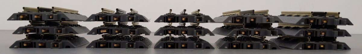 MTH 40-1018 RealTrax 3.5 Inch Straight Track (15) LN